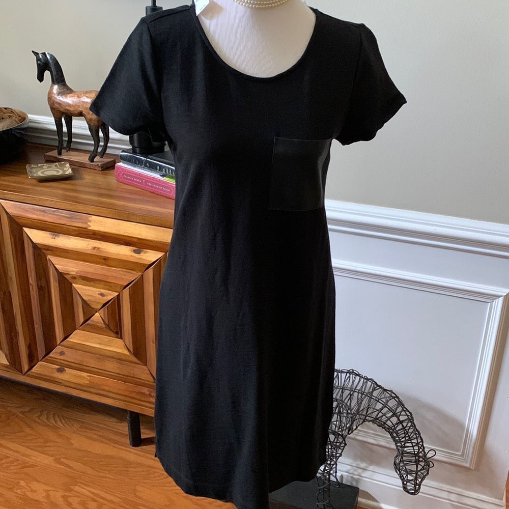 GAP Black Dress Leather Pocket. NEW. Size Small